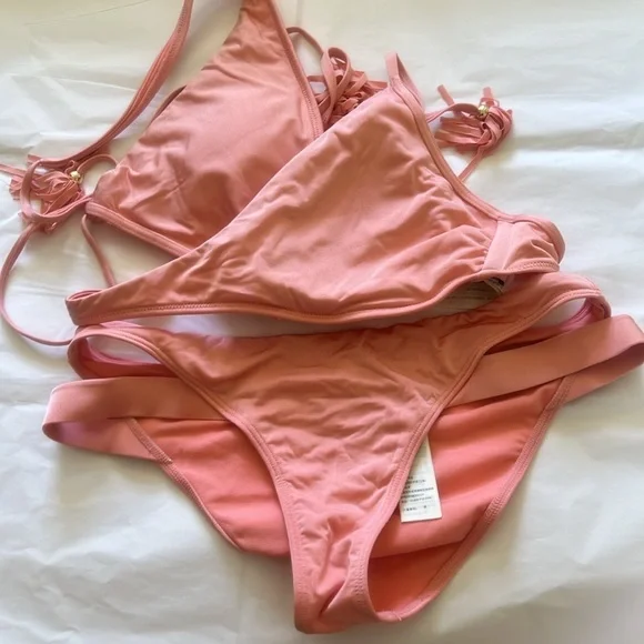 Abercrombie & Fitch bathing suit - Picture 5 of 8